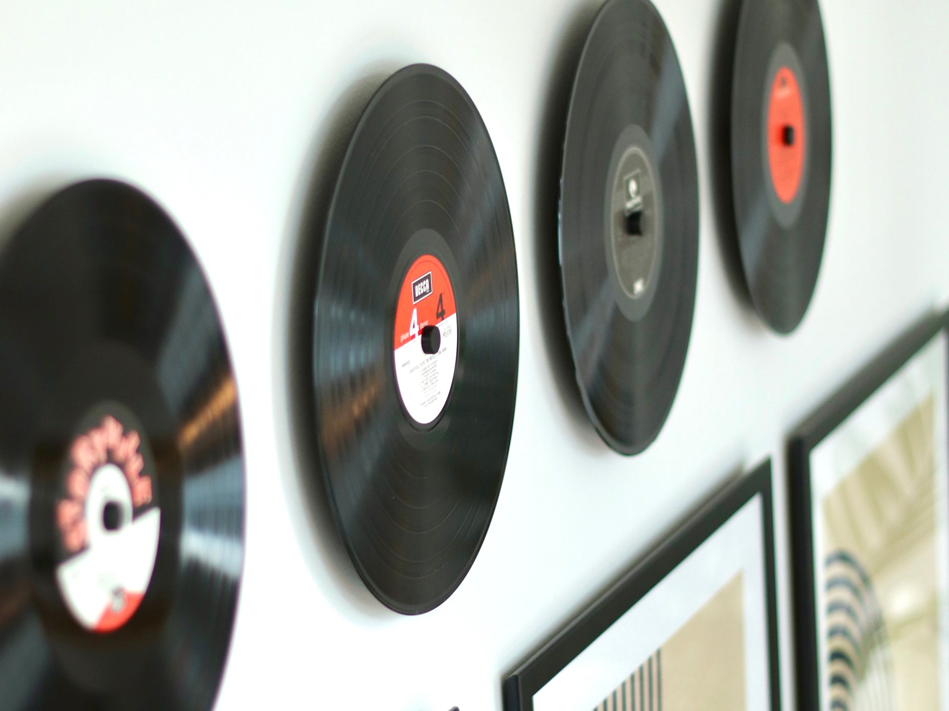 Vinyl hanger - Self-adhesive – Wall Art